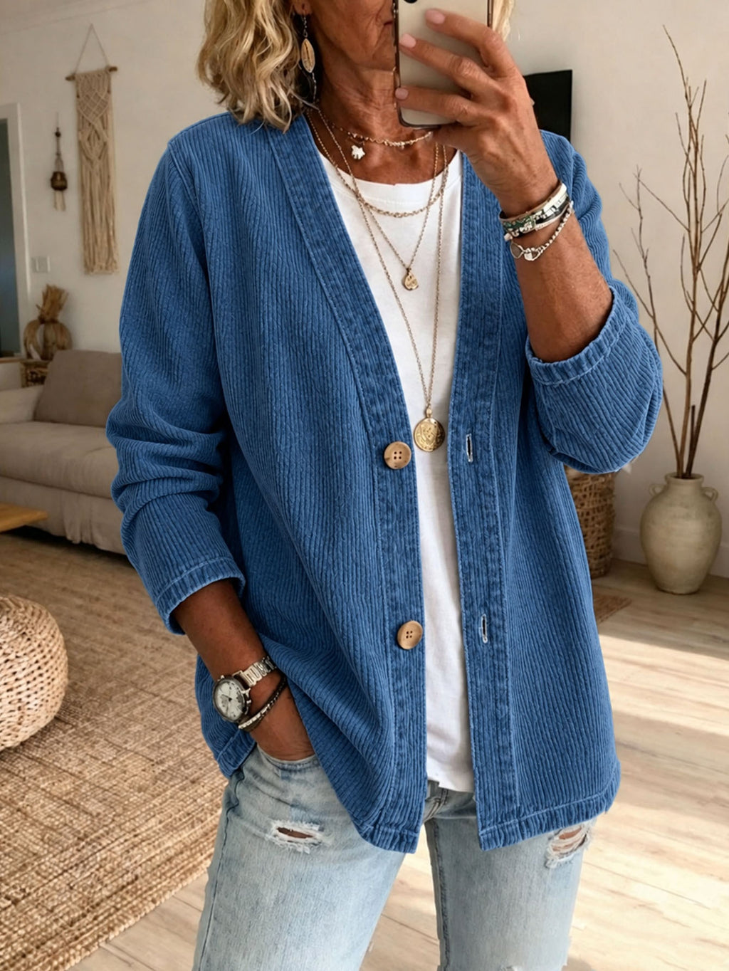 Flowy Women's Blouse - Elegant and Easy