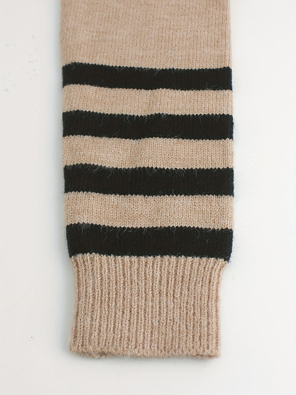 Women’s Ribbed Sweater with Striped Cuffs – Modern Cozy Knit