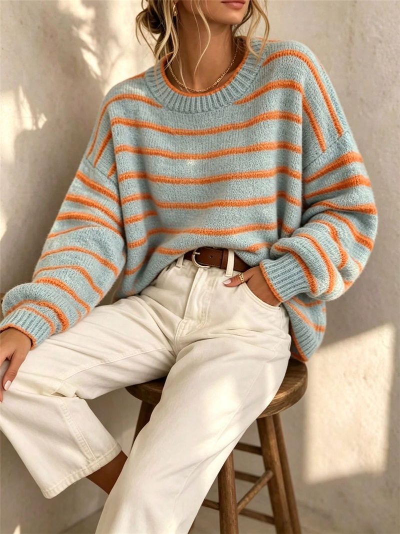 Round-Neck Knit Pullover Sweater - Casual and Comfortable