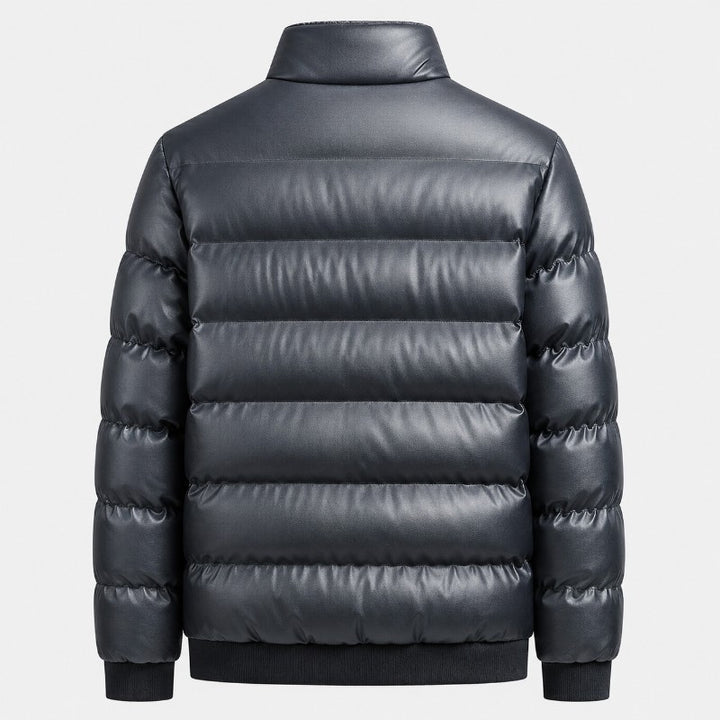 Men's quilted utility puffer jacket featuring reinforced panels for enhanced durability and warmth, ideal for outdoor activities and casual wear. 2