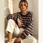 Round-Neck Knit Pullover Sweater - Casual and Comfortable