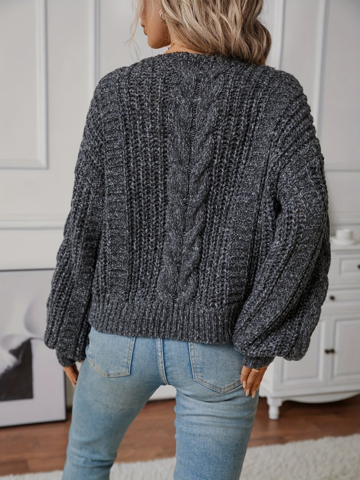 Women’s Cable-Knit Sweater – Soft Classic Pullover