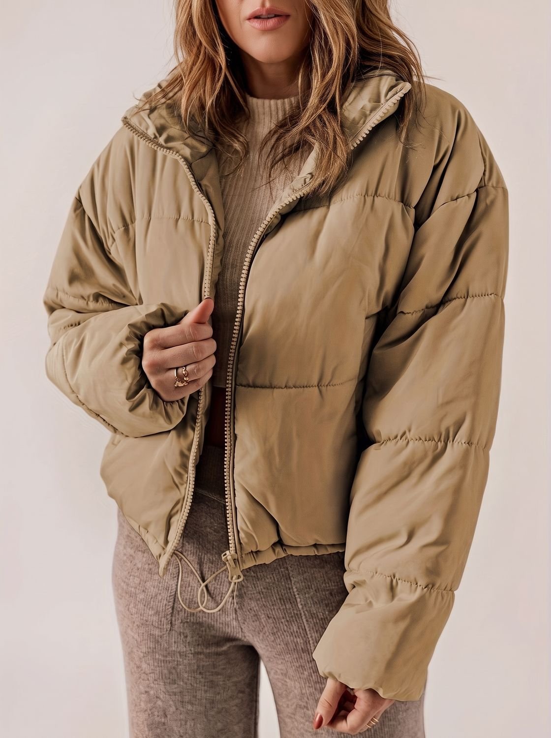 Women’s Cropped Oversized Puffer Jacket - Warm and Modern