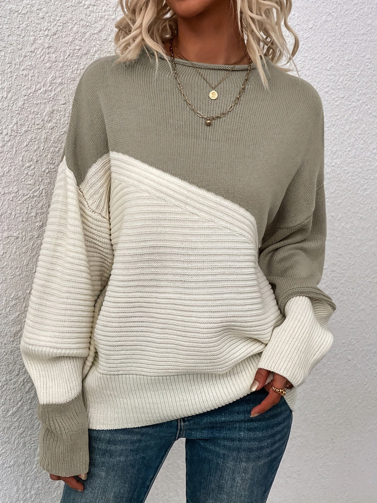 Women’s Color Block Relaxed Sweater – Modern Cozy Knit