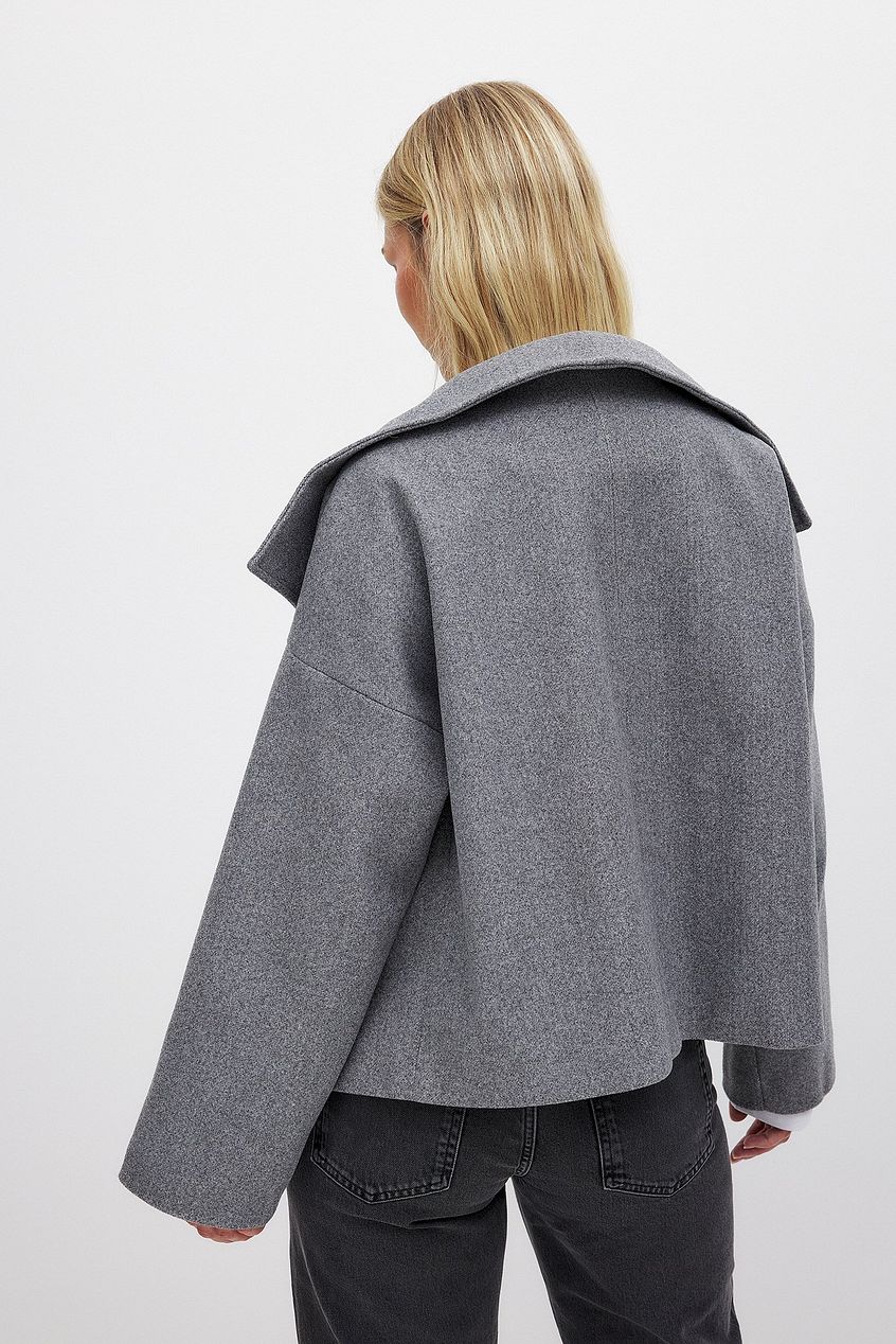 Laudomia Oversized Double-Breasted Coat - Chic and Structured